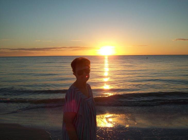 St. Pete 2009. My mother's love for the beach is why we went on so many Florida vacations when I was a kid.